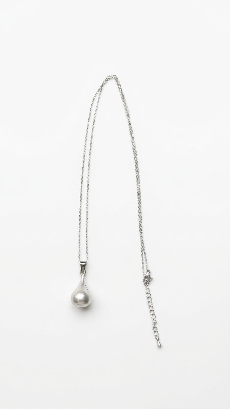 [Handmade] Kisses Necklace